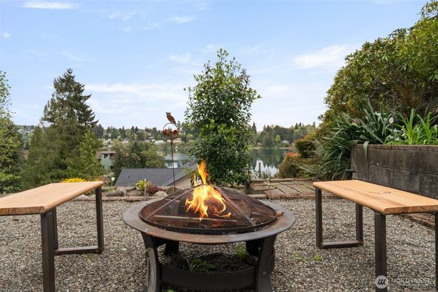 2490 Rocky Point Road NW, Bremerton, WA 98312
