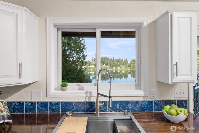 2490 Rocky Point Road NW, Bremerton, WA 98312