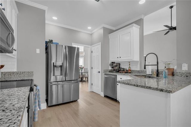 5169 Artesian Spring Drive, Flowery Branch, GA 30542