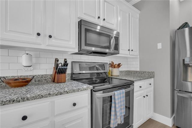 5169 Artesian Spring Drive, Flowery Branch, GA 30542