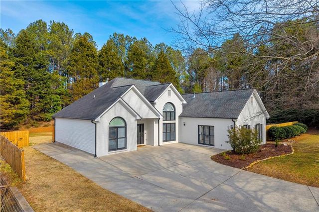 5169 Artesian Spring Drive, Flowery Branch, GA 30542