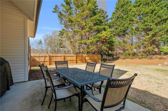 5169 Artesian Spring Drive, Flowery Branch, GA 30542