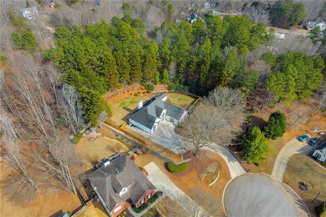 5169 Artesian Spring Drive, Flowery Branch, GA 30542