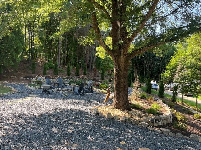 5169 Artesian Spring Drive, Flowery Branch, GA 30542