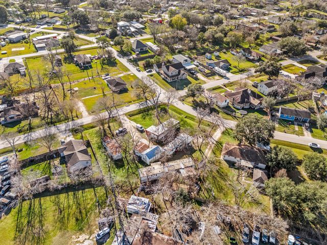 9405 and 9407 Montgomery Lane, La Porte, TX 77571