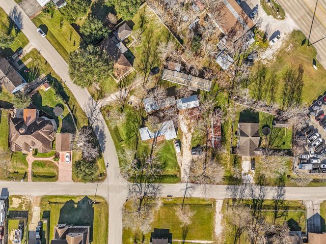 9405 and 9407 Montgomery Lane, La Porte, TX 77571