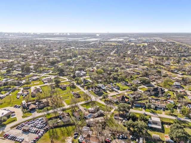 9405 and 9407 Montgomery Lane, La Porte, TX 77571