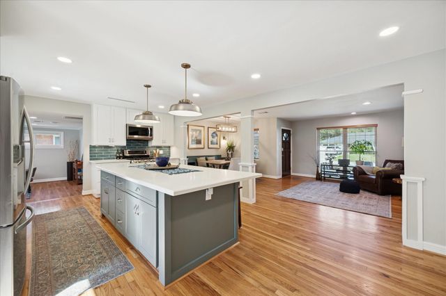 2211 Libbey Drive, Houston, TX 77018