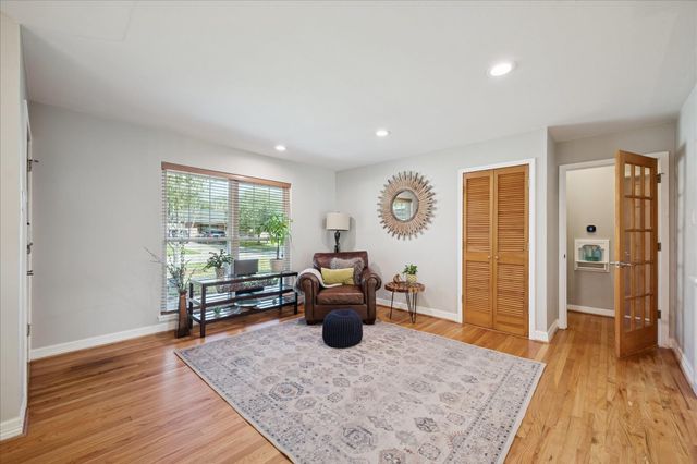 2211 Libbey Drive, Houston, TX 77018