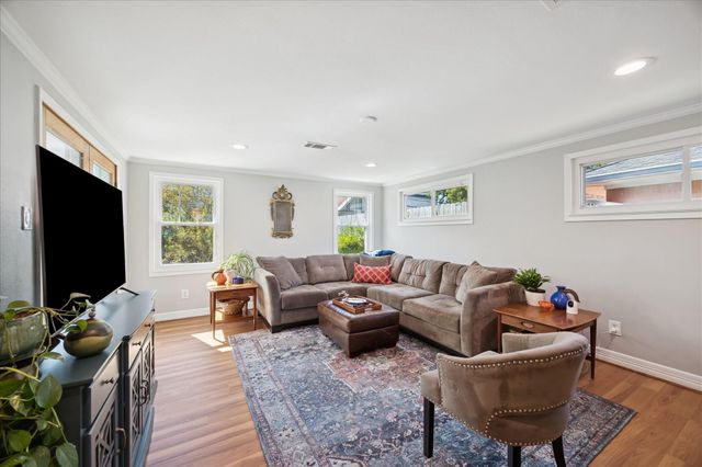 2211 Libbey Drive, Houston, TX 77018