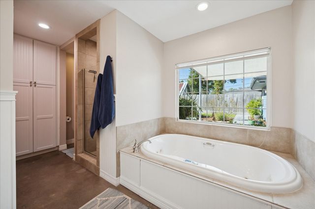 2211 Libbey Drive, Houston, TX 77018