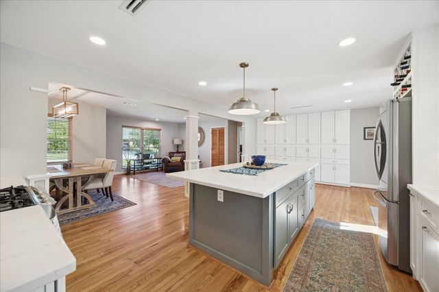 2211 Libbey Drive, Houston, TX 77018