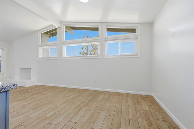 1807 S Bardo Street, Visalia, CA 93277