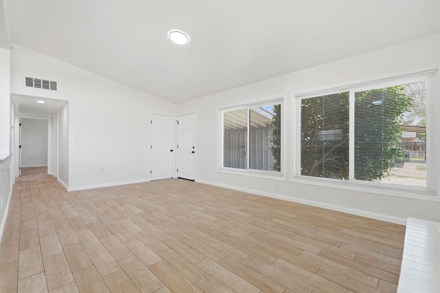 1807 S Bardo Street, Visalia, CA 93277