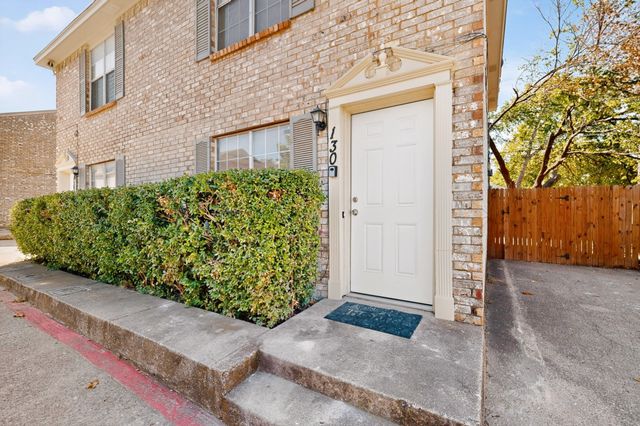130 Graystone Place, Duncanville, TX 75137