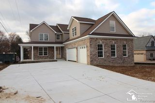 8082 Hunters Ridge Drive, Newport, MI 48166