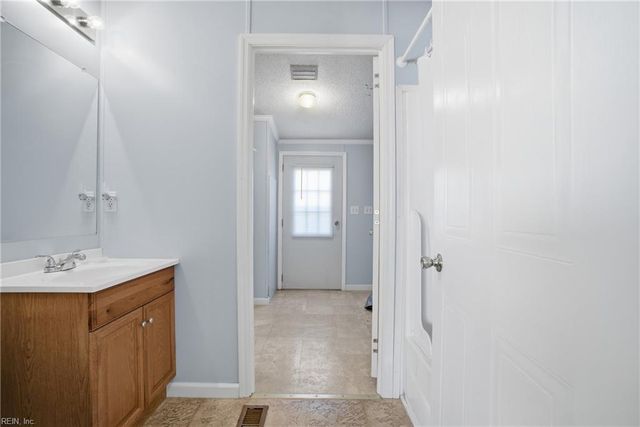 207 Katies TRL, Elizabeth City, NC 27909