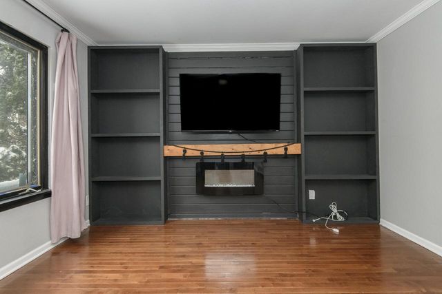 4818 S 19th STREET, Milwaukee, WI 53221