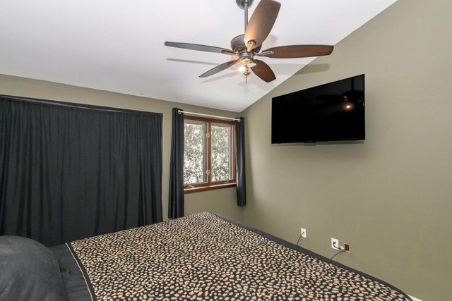 4818 S 19th STREET, Milwaukee, WI 53221