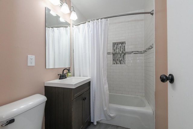 4818 S 19th STREET, Milwaukee, WI 53221