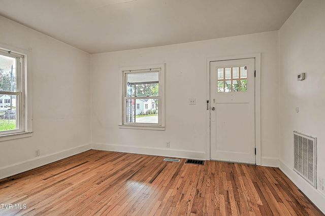 1700 Tremont Avenue, Bristol, TN 37620