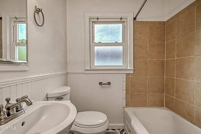 1700 Tremont Avenue, Bristol, TN 37620