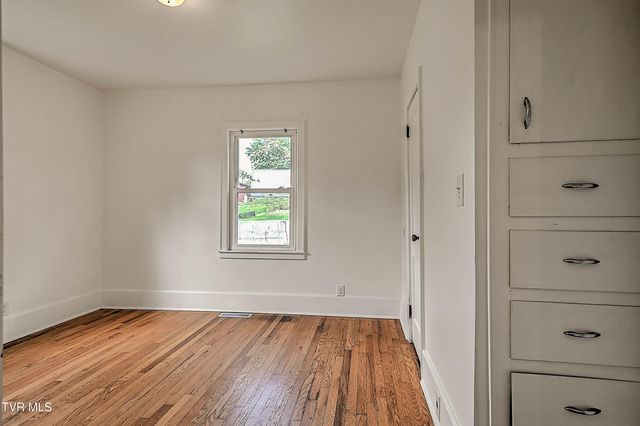 1700 Tremont Avenue, Bristol, TN 37620