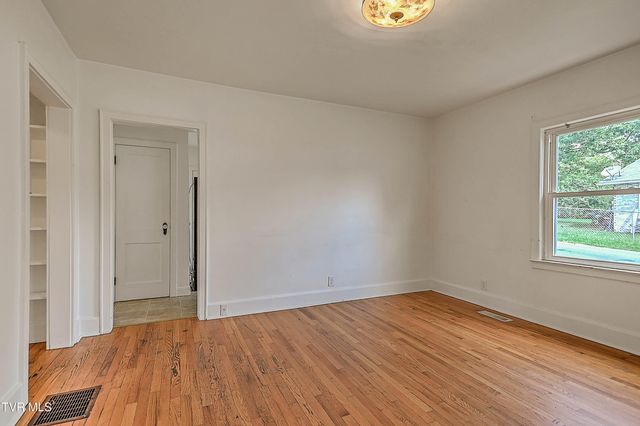 1700 Tremont Avenue, Bristol, TN 37620