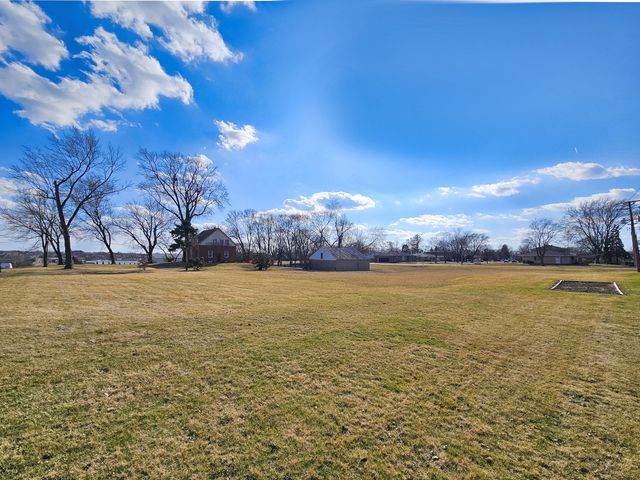 2213 WEBER Road S, Crest Hill, IL 60403