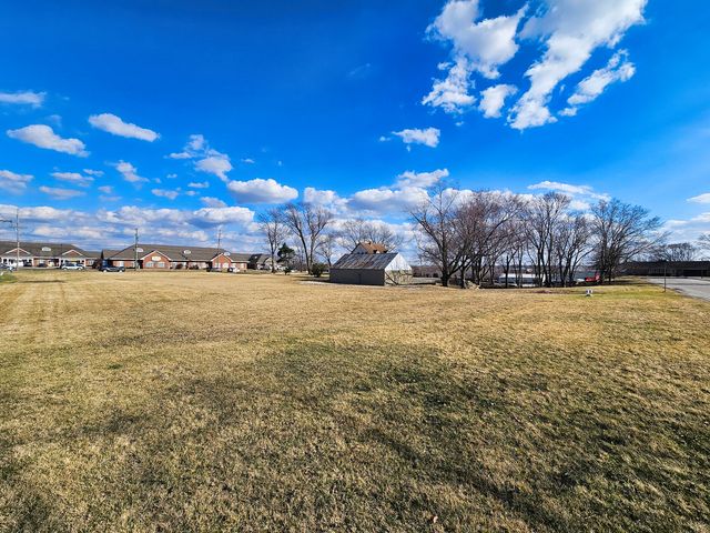 2213 WEBER Road S, Crest Hill, IL 60403