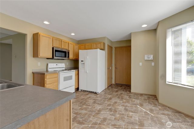 16568 Greenleaf Avenue Ct SE, Yelm, WA 98597