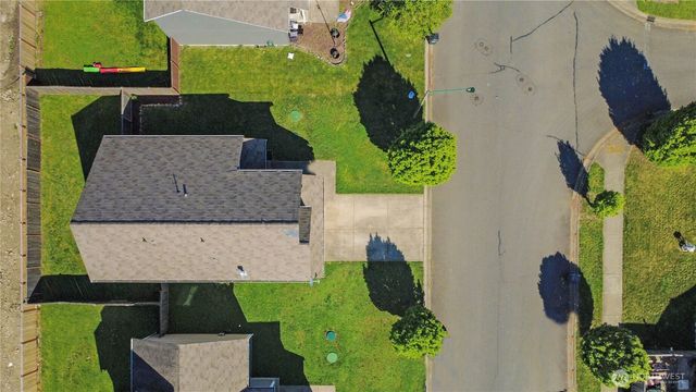 16568 Greenleaf Avenue Ct SE, Yelm, WA 98597
