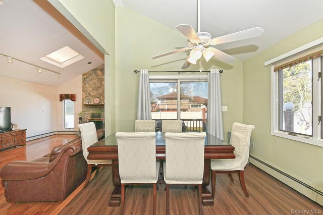 12 Oak Drive, Plainview, NY 11803