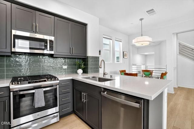 1230 E Thompson Boulevard 107, Ventura, CA 93001