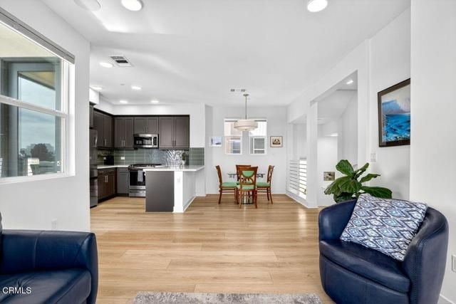 1230 E Thompson Boulevard 107, Ventura, CA 93001