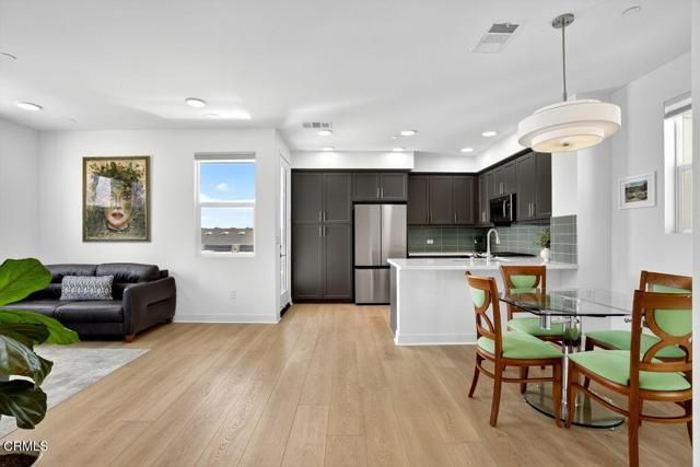 1230 E Thompson Boulevard 107, Ventura, CA 93001