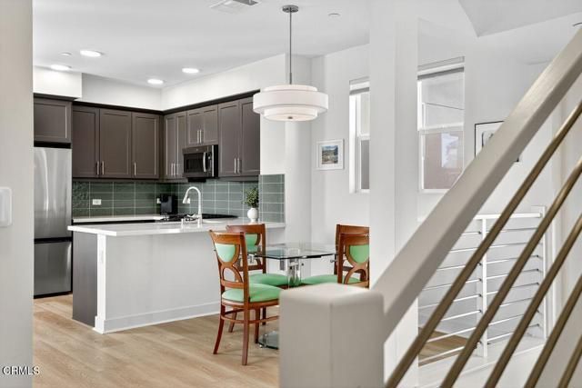 1230 E Thompson Boulevard 107, Ventura, CA 93001