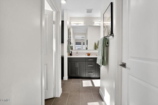 1230 E Thompson Boulevard 107, Ventura, CA 93001