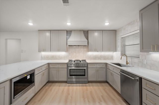 715 Newberry Drive, Richardson, TX 75080