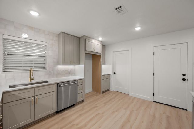 715 Newberry Drive, Richardson, TX 75080