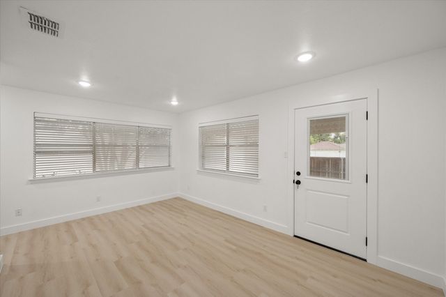 715 Newberry Drive, Richardson, TX 75080