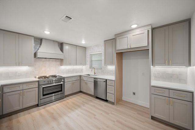 715 Newberry Drive, Richardson, TX 75080