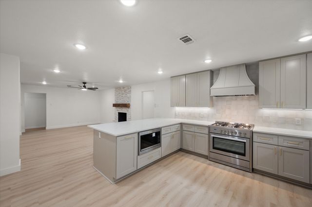 715 Newberry Drive, Richardson, TX 75080