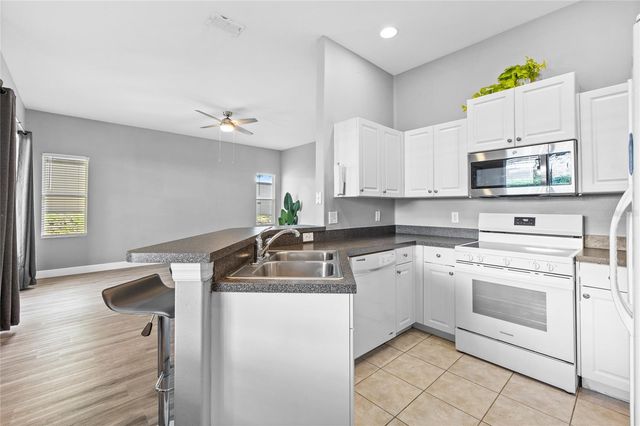 322 BRUNELLO DRIVE, Davenport, FL 33897