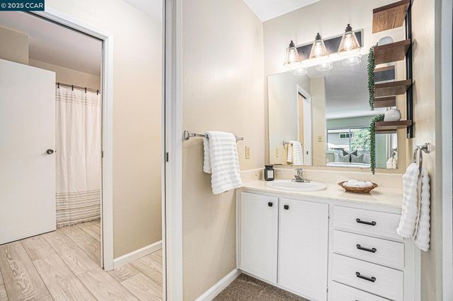 3257 Inverness Dr, Walnut Creek, CA 94598