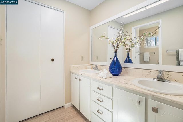 3257 Inverness Dr, Walnut Creek, CA 94598