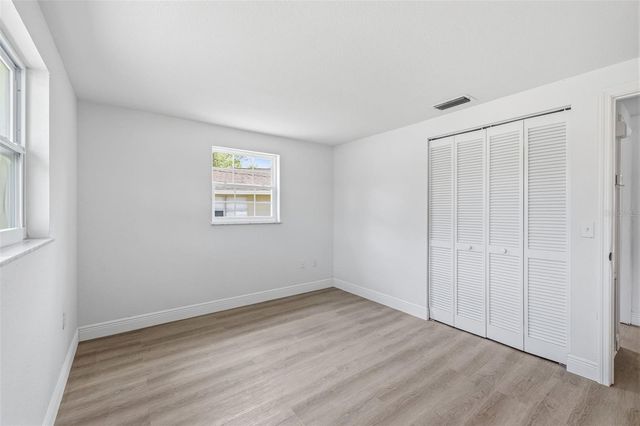 39252 HEIGHTS AVENUE, Zephyrhills, FL 33542