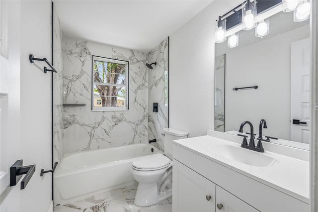 39252 HEIGHTS AVENUE, Zephyrhills, FL 33542