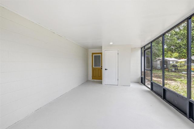 39252 HEIGHTS AVENUE, Zephyrhills, FL 33542