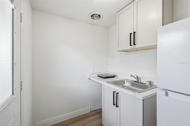 39252 HEIGHTS AVENUE, Zephyrhills, FL 33542